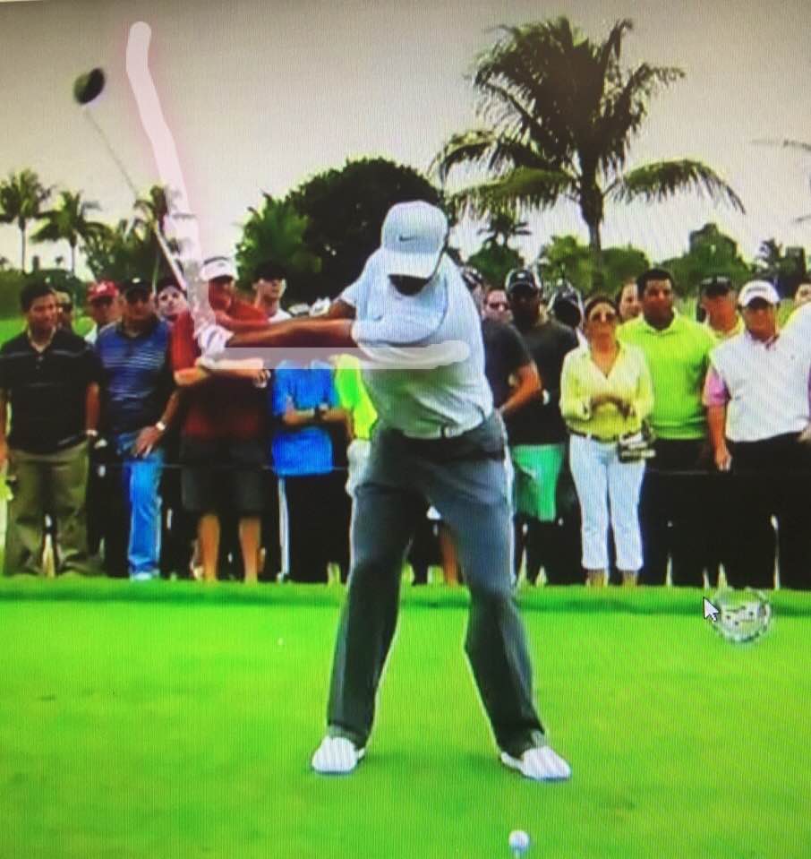 左腕の伸び 左肩の下の筋肉 広背筋 の伸びについて 理想のゴルフ